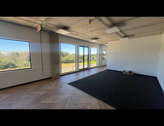 2,500M² WAREHOUSE TO LET IN SPARTAN
